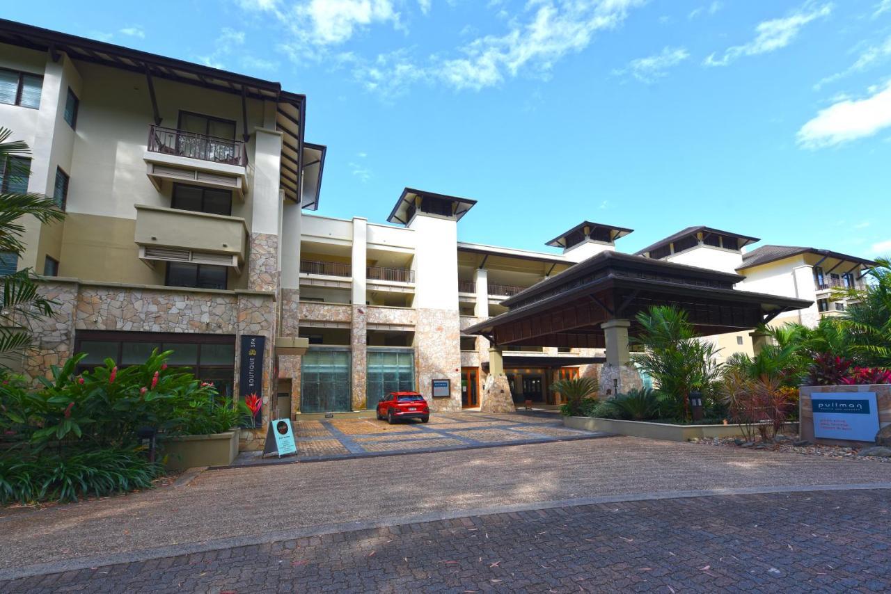 Private Apartments In The Temple Beachfront Resort Palm Cove Exterior photo